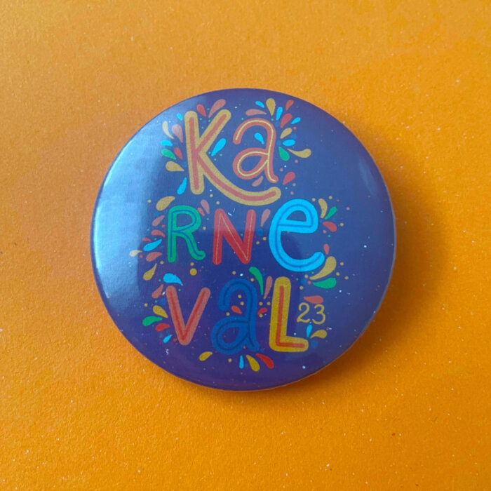 Veselý karneval – modré pozadie
